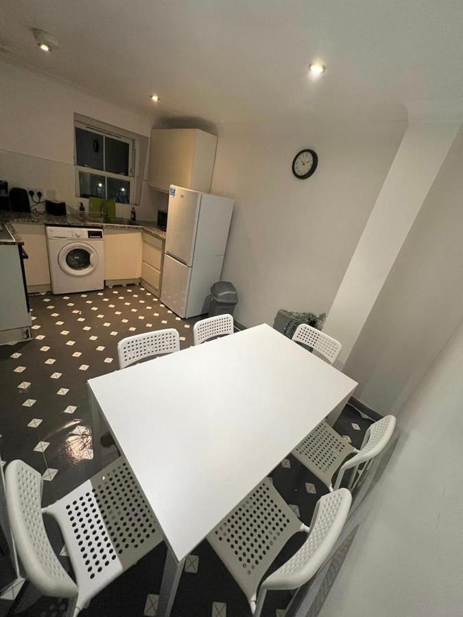 3 Bedroom Flat In King'S Cross, St Pancras'S. 8 People Londen Buitenkant foto