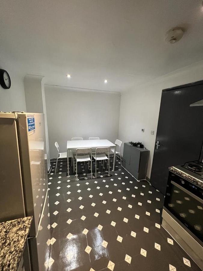 3 Bedroom Flat In King'S Cross, St Pancras'S. 8 People Londen Buitenkant foto